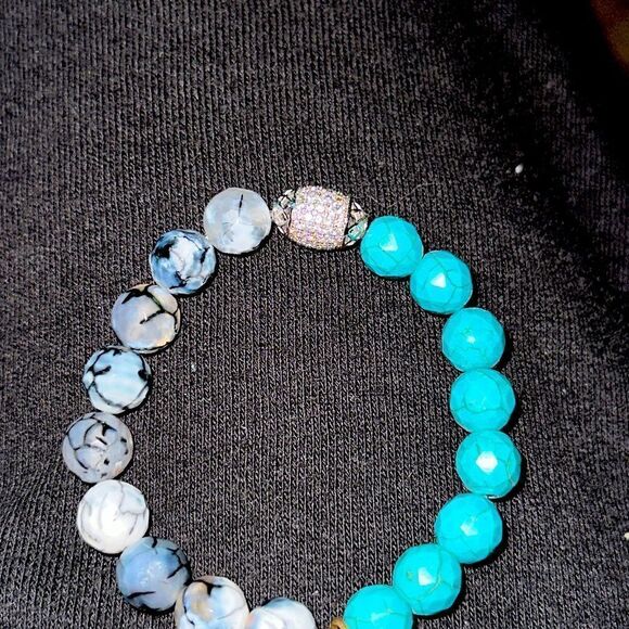 Erimish turquoise beaded bracelet stretch - Picture 2 of 2